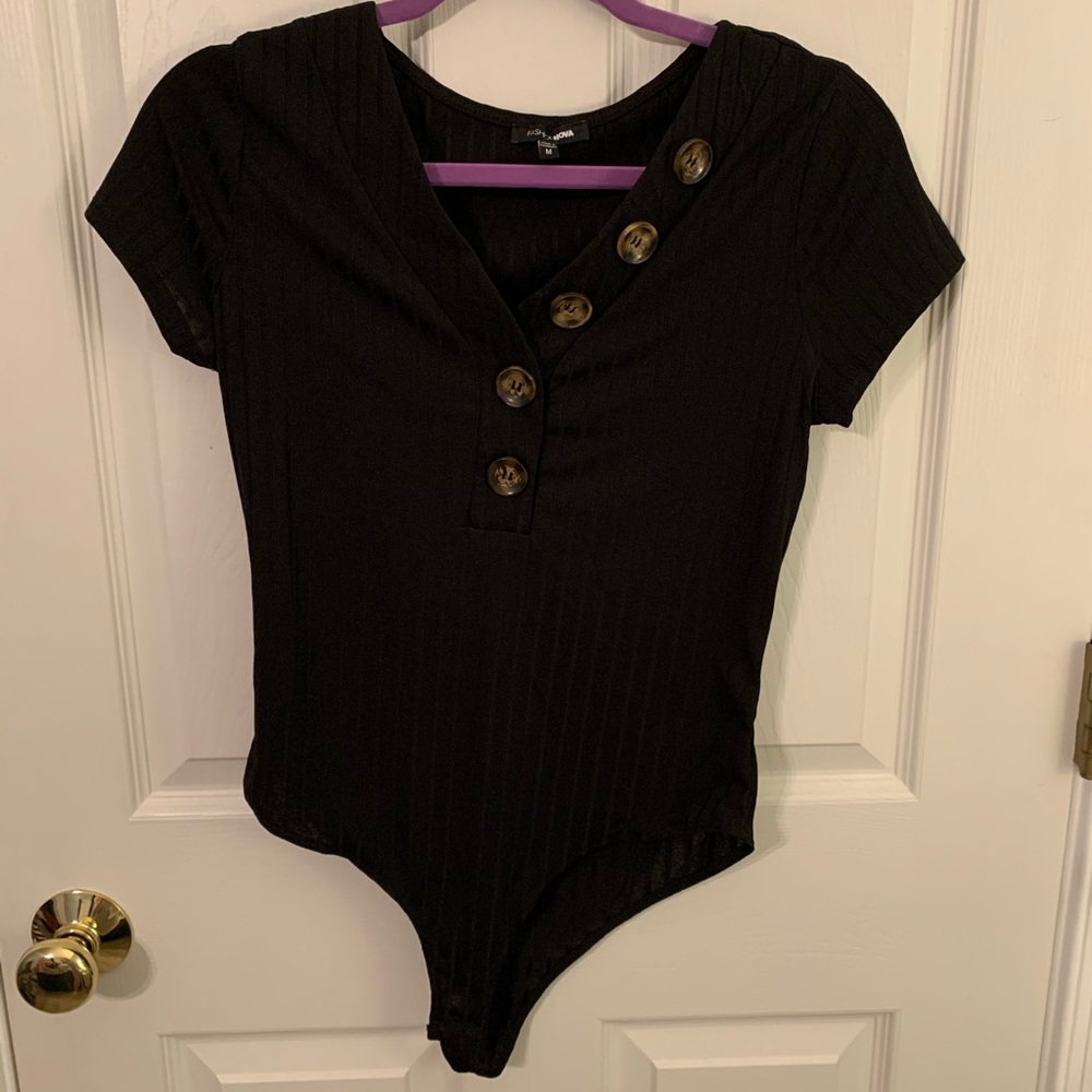 Fashion nova black button bodysuit size M